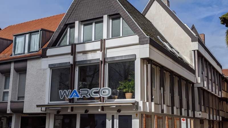 Nella Galleria WARCO di Neustadt an der Weinstraße è possibile vedere l'ampia gamma di prodotti e colori offerti da WARCO.
