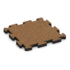 Fallschutz-Puzzlematte von WARCO im Farbdesign Terra Cotta mit den Abmessungen 50 x 50 x 4 cm | 0,25 m². Produktfoto von Artikel 2852 in der Aufsicht von schräg vorne.