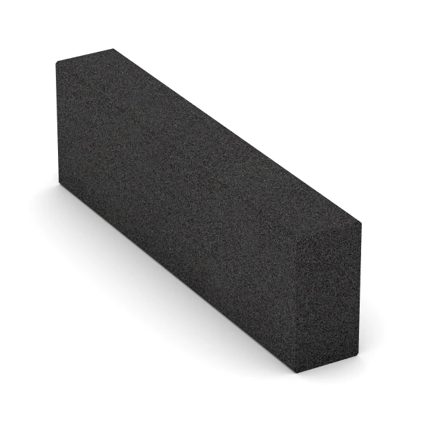 Gradino in gomma granulare von WARCO im Farbdesign Antracite mit den Abmessungen 100 x 30 x 15 cm. Produktfoto von Artikel 7028 in der Aufsicht von schräg vorne.