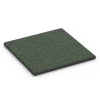 Fallschutzmatte EPDM – 90 cm von WARCO im Farbdesign Englischer Rasen mit den Abmessungen 50 x 50 x 3 cm | 0,25 m². Produktfoto von Artikel 6415 in der Aufsicht von schräg vorne.