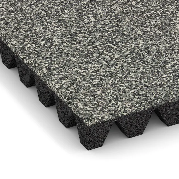 Detailaufnahme der Randausprägung von WARCO-Produkt 5356, Piastra antitrauma, Format 500 x 500 x 50 mm, Farbe Granito classico.