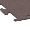 Detailaufnahme der Randausprägung von WARCO-Produkt 6151, Pavimentazione Fitness Performance Elite, Format 50 x 50 x 1 cm | 0,25 m², Farbe Rosso Minerale.