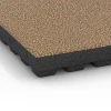 Detailaufnahme der Randausprägung von WARCO-Produkt 6448, Fallschutzplatte – 210 cm, Format 50 x 50 x 7 cm, Farbe Rattan Lounge.