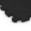 Detailaufnahme der Randausprägung von WARCO-Produkt 6299, Fallschutz-Puzzlematte, Format 50 x 50 x 3 cm | 0,25 m², Farbe Anthrazit.