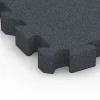 Detailaufnahme der Randausprägung von WARCO-Produkt 6319, Piastra antitrauma ad incastro puzzle, Format 50 x 50 x 6 cm | 0,25 m², Farbe Grigio ardesia.