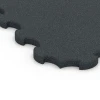 Detailaufnahme der Randausprägung von WARCO-Produkt 6322, Tappetino Protettivo Fitness, Format 102,5 x 102,5 x 3 cm | 1,05 m², Farbe Antracite.