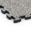 Detailaufnahme der Randausprägung von WARCO-Produkt 6878, Fitness Max Floor System, Format 44,6 x 44,6 × 2,8 cm, Farbe Grauer Granit.