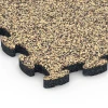 Detailaufnahme der Randausprägung von WARCO-Produkt 6822, Steinteppich Klickfliese, Format 28,9 x 28,9 x 1,8 cm, Farbe Rattan Lounge.