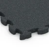 Detailaufnahme der Randausprägung von WARCO-Produkt 6964, Fitness Premium pavimento tecnico, Format 28,9 x 28,9 x 1,8 cm, Farbe Antracite.