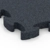Detailaufnahme der Randausprägung von WARCO-Produkt 6961, Fitness Premium pavimento sportivo, Format 45,9 x 45,9 x 2,8 cm, Farbe Antracite.