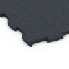 La vue détaillée sur les bords du produit WARCO 6963, Fitness Premium sol sportif, au format 99 x 99 x 2,8 cm, en couleur Anthracite.