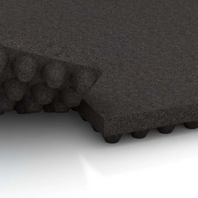 Großaufnahme vom Verbindungssystem von WARCO-Boden 3643 - Tappeto per scuderia di lusso im Farbdesign Antracite. Abmessungen 1000 x 500 x 55 mm.