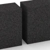 Großaufnahme vom Verbindungssystem von WARCO-Boden 7028 - Blockstufe aus Gummigranulat im Farbdesign Anthrazit. Abmessungen 100 x 30 x 15 cm.