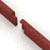 Großaufnahme vom Verbindungssystem von WARCO-Boden 4293 - Battiscopa im Farbdesign Rosso corallo. Abmessungen 750 x 80 x 20 mm.