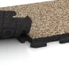 Großaufnahme vom Verbindungssystem von WARCO-Boden 1305 - Piastrelle per esterni Classic im Farbdesign Travertino. Abmessungen 500 x 500 x 40 mm.