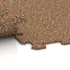 Le gros plan sur le système de connexion des revêtements de sol WARCO 1023 - Sol de Fitness Compact en couleur Terre cuite. Les dimensions 970 x 970 x 8 mm.