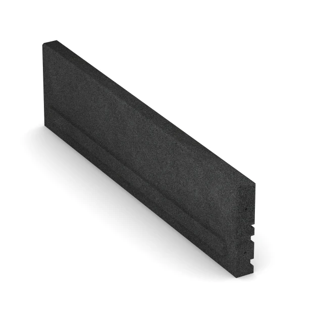 Großaufnahme vom Verbindungssystem von WARCO-Boden 3784 - Cordolo in gomma im Farbdesign Antracite. Abmessungen 100 × 5 × 25 cm.