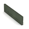 Großaufnahme vom Verbindungssystem von WARCO-Boden 3786 - Cordolo in gomma im Farbdesign Verde erba. Abmessungen 100 × 5 × 25 cm.