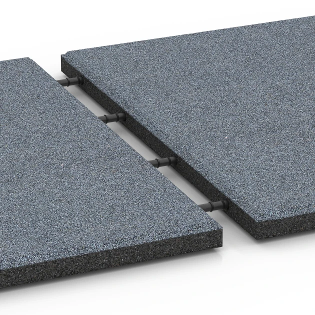 Großaufnahme vom Verbindungssystem von WARCO-Boden 6181 - Piastrella da terrazza Classic im Farbdesign Grigio grafite. Abmessungen 50 x 50 x 3 cm.