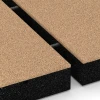 Le gros plan sur le système de connexion des revêtements de sol WARCO 6234 - Dalles amortissantes en couleur Beige sable. Les dimensions 50 x 50 x 8 cm.