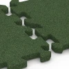 Großaufnahme vom Verbindungssystem von WARCO-Boden 6990 - Fitness Bodenschutzmatte im Farbdesign Grasgrün. Abmessungen 50 x 50 x 3 cm | 0,25 m².