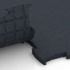 Le gros plan sur le système de connexion des revêtements de sol WARCO 6969 - Fitness Premium sol technique en couleur Anthracite. Les dimensions 99 x 99 x 2,8 cm.