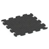 La vue du dessous ou de la face inférieure, c’est-à-dire la face inférieure de la pièce moulée WARCO 6893 - Dalle Fitness Max au format 98 x 98 x 2,8 cm.
