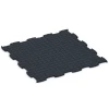 Aufsicht auf die Unterseite, also die Bodenseite von WARCO-Formteil 6968 - Fitness Premium pavimento tecnico im Format 99 x 99 x 1,8 cm.